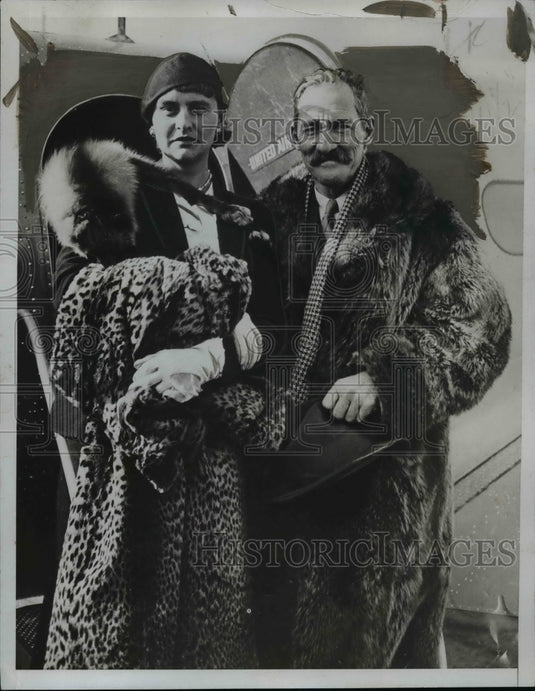 1934 Press Photo Sturling Burgass of NY and his bride, former Mrs. Mamie Biddle