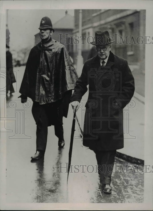 1936 Press Photo Sir Kingsley Wood, Shown as He Arrived at Downing Street, Lond.