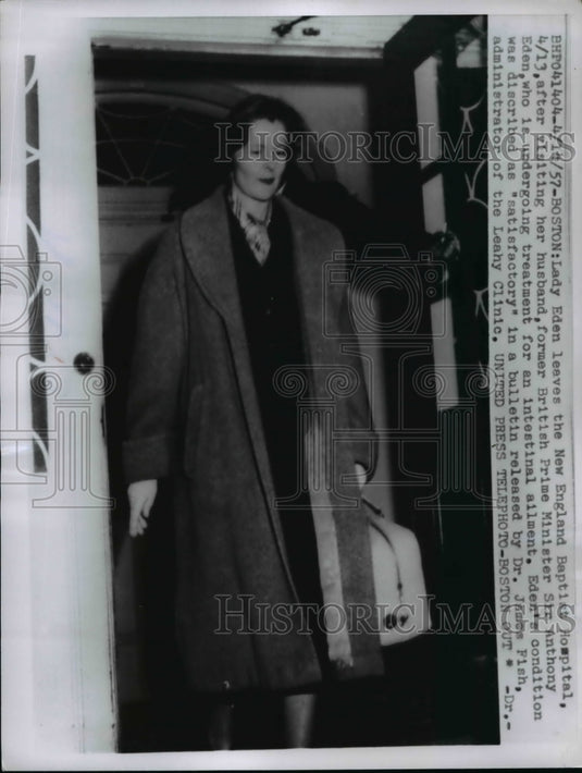 1957 Press Photo Lady Eden Leaves New England Hospital After Visiting Husband