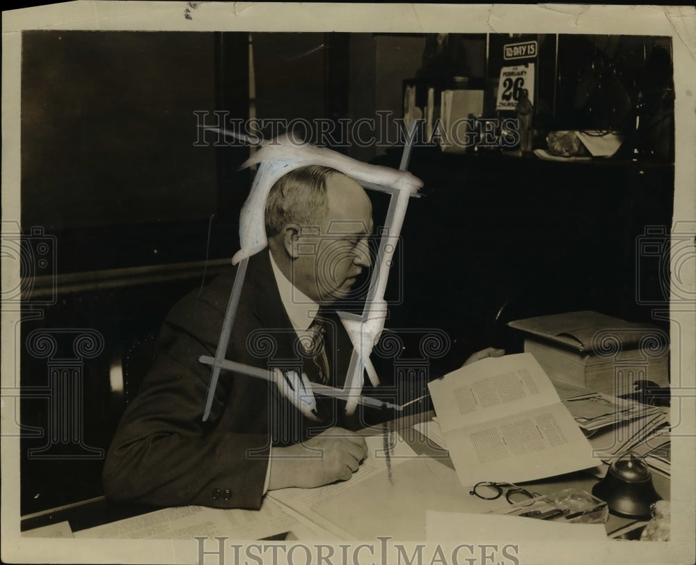 1925 Press Photo Dr Dowling at His Desk - nef31366