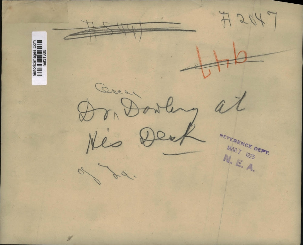 1925 Press Photo Dr Dowling at His Desk - nef31366