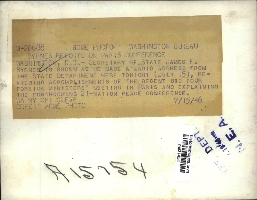 1946 Press Photo Secretary of State James Byrnes making a radio address