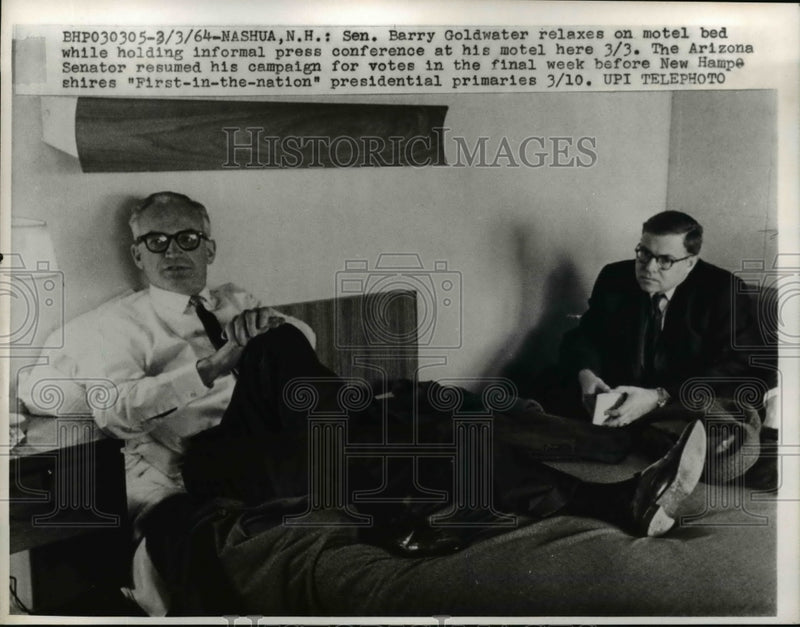 Load image into Gallery viewer, 1964 Press Photo Senator Barry Goldwater inHotel Press Conference, New Hampshire
