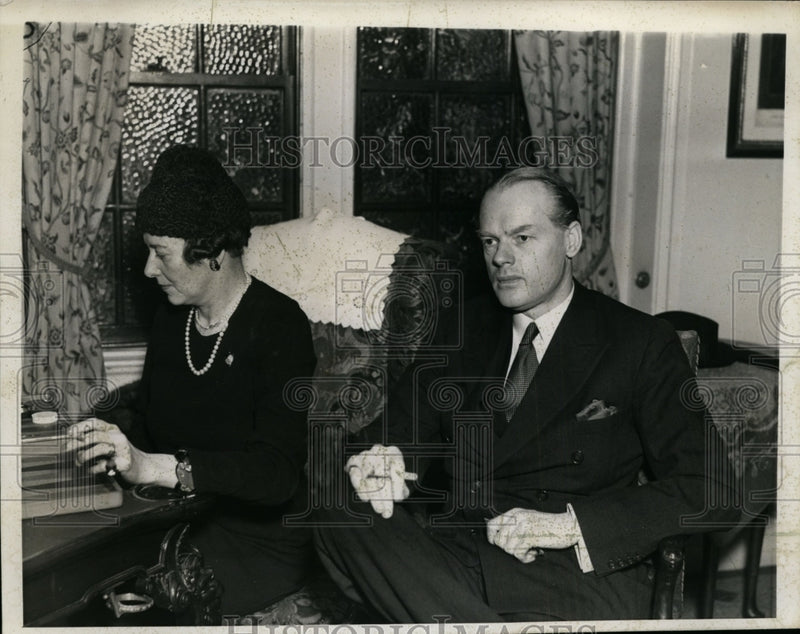 Load image into Gallery viewer, 1937 Press Photo Duke and Duchess of Sutherland - nef31728
