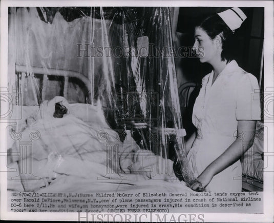 1952 Press Photo Harold DeFiore in Elizabeth General Hospital after Plane Crash