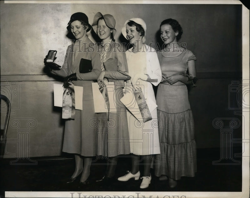 Load image into Gallery viewer, 1932 Press Photo Winners of the 4H style competition at the Chicago Convention

