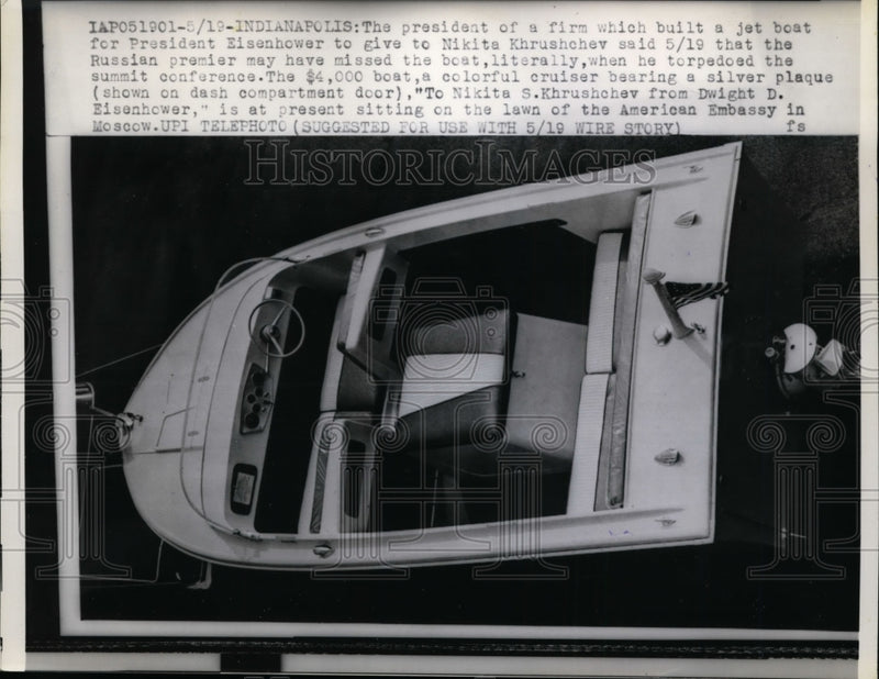 Load image into Gallery viewer, 1960 Press Photo President Eisenhower sent a $4.000 boat to Nikita Khrushchev
