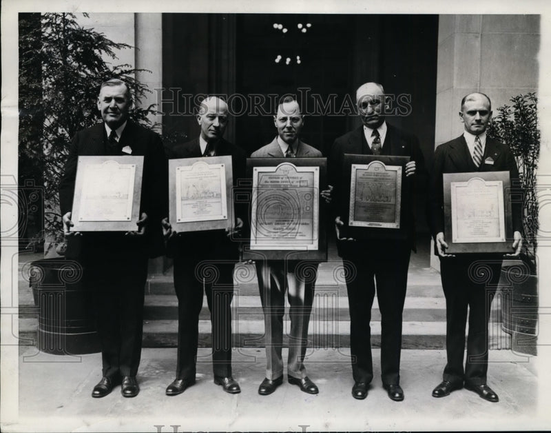 Load image into Gallery viewer, 1929 Press Photo National Fire Waste Contest First Place Bronze Plaques
