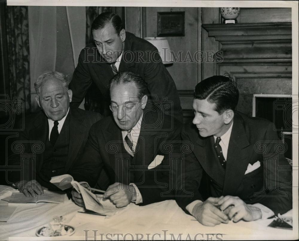 1938 Press Photo American Football Coaches Association Meeting in Chicago