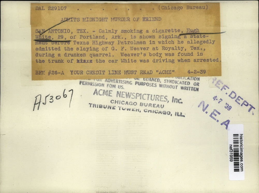 1939 Press Photo Hugh White Signs G.F. Weaver Murder Statement, San Antonio