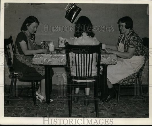 1939 Press Photo Mrs Eva Macklin - nef32086