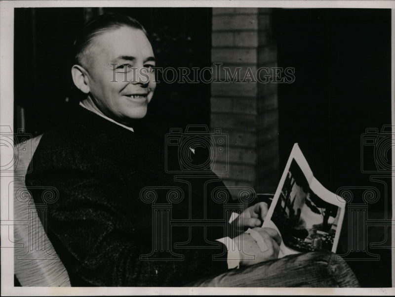 Load image into Gallery viewer, 1938 Press Photo Whitney Harb to Wed Helen Hicks on February 15 at Garden City
