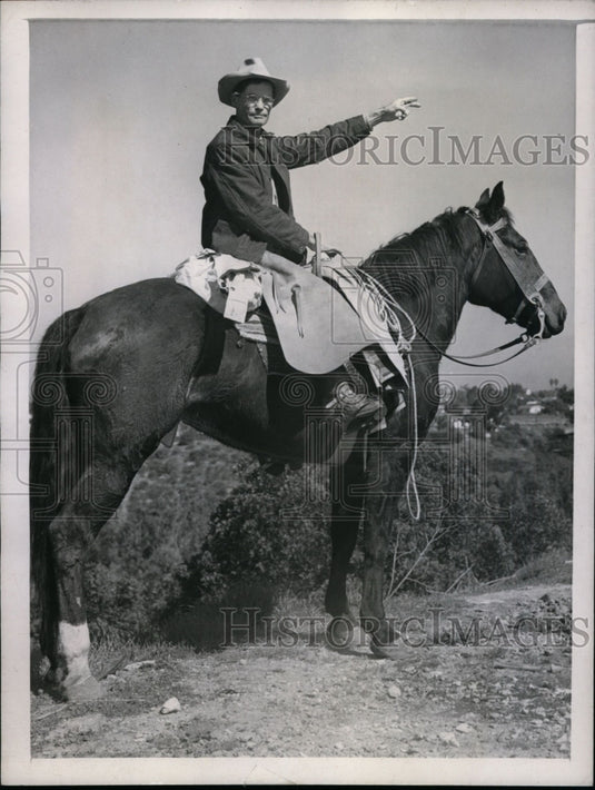1946 Press Photo San Diego, CA- Dave Satterwhite Plans 65 Day Trip to Coast