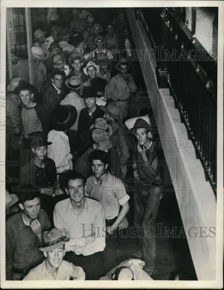 Load image into Gallery viewer, 1938 Press Photo 82 Jailed in Kern County, CA, After Cotton Pickers Attacked
