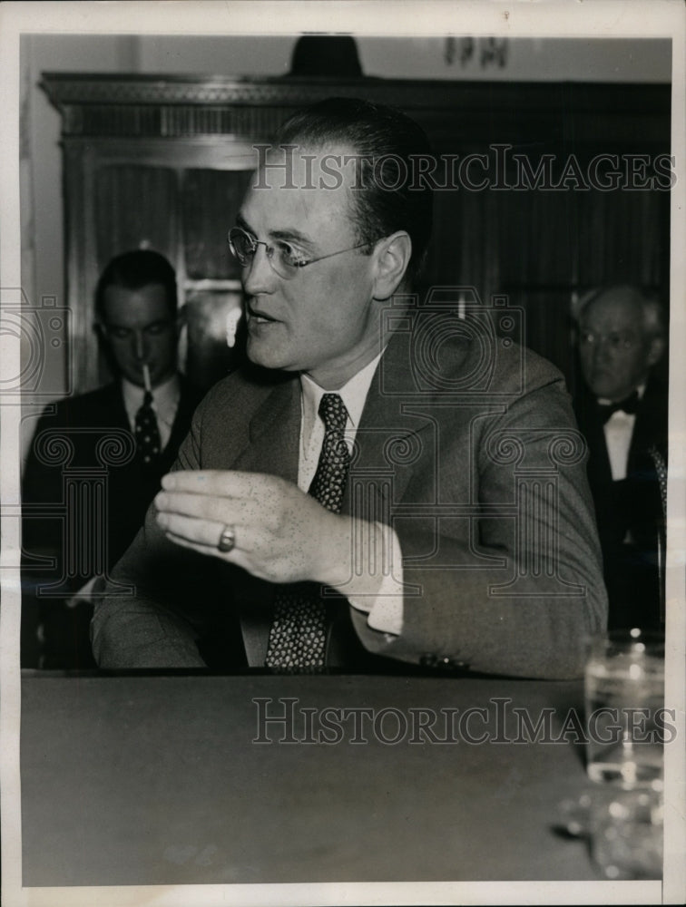 1937 Press Photo Carroll M. Shanks at Senate Railroad Financing Hearing