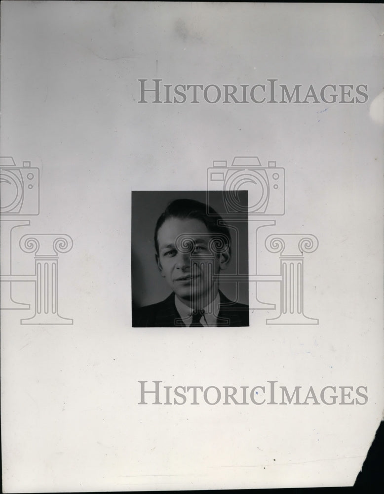 1942 Press Photo Leo Mamas Portrait - nef32503