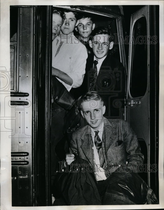1946 Press Photo Last group of teenagers inducted into Army before drafting ban