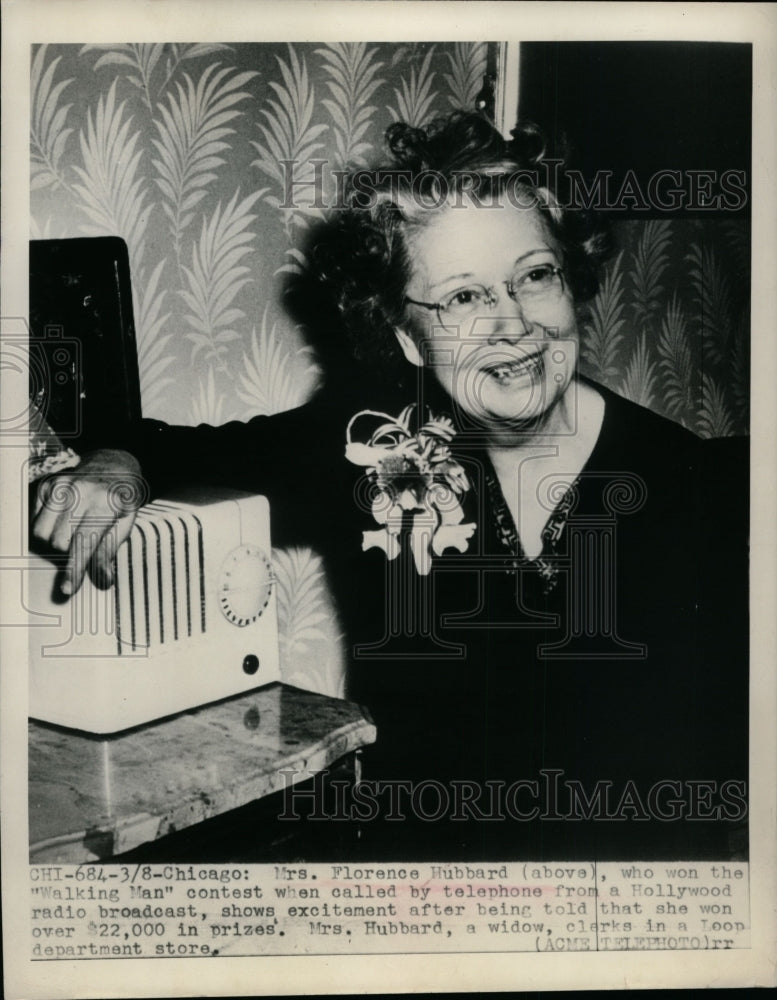1948 Press Photo Mrs. Florence Hubbard shows excitement after winning contest