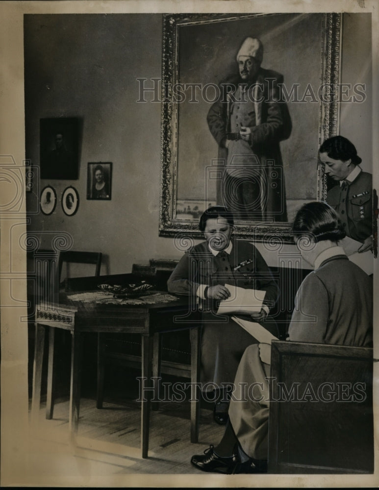 Load image into Gallery viewer, 1939 Press Photo Miss Fanni Luukkonen heads the Lott Svard Society - nef32700
