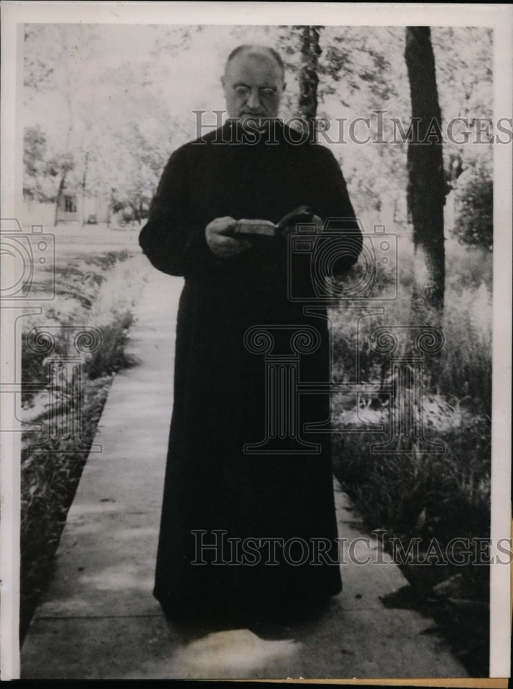 1938 Press Photo Elderly Catholic Priest Father Charles Eineig Shot and Killed