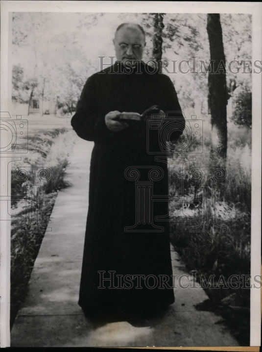 1938 Press Photo Elderly Catholic Priest Father Charles Eineig Shot and Killed