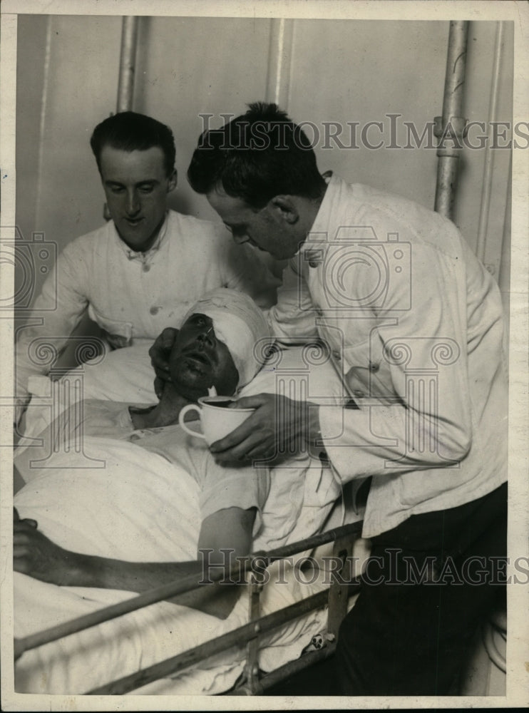 1925 Press Photo Edward Surette in New York hospital for injuries from crash