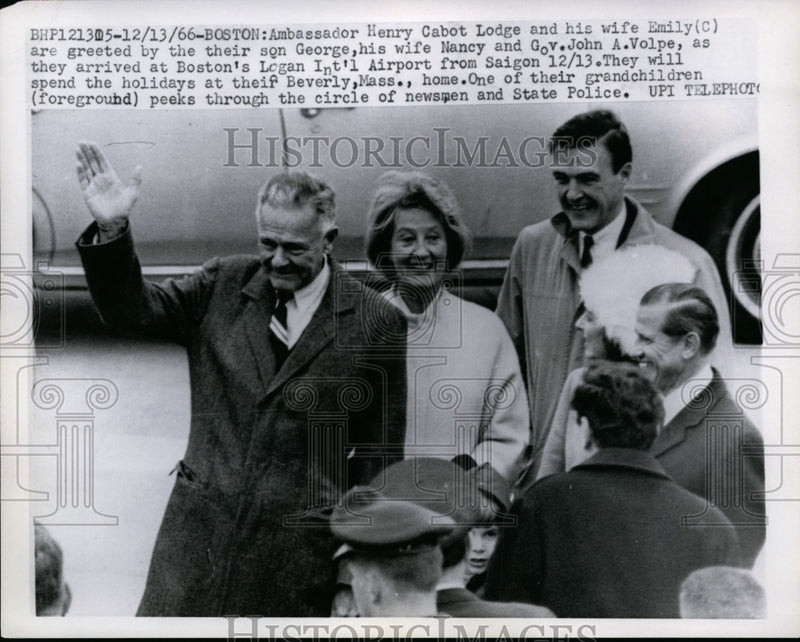 Load image into Gallery viewer, 1966 Press Photo Henry Cabot Lodge &amp; Wife Emily Greeted By Son &amp; His Wife Nancy
