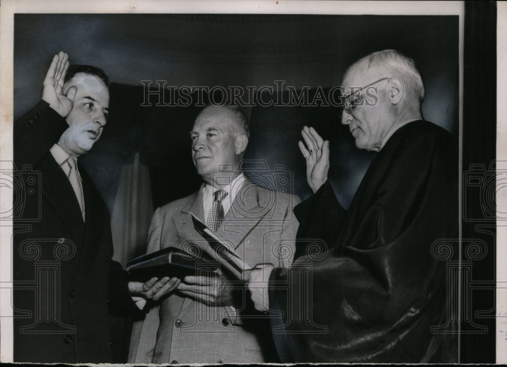 1953 Press Photo Arthur Flemming Sworn in as Defense Mobilizer, Washington