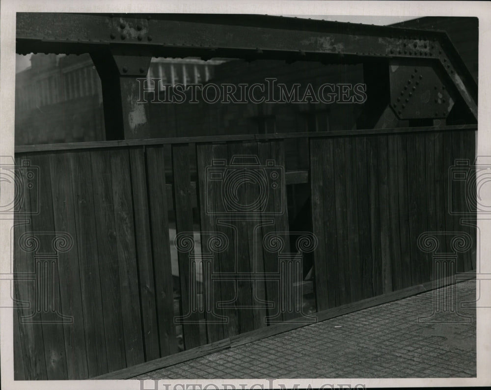 1947 Press Photo Stadium Pedestrian Ranch - nef32859