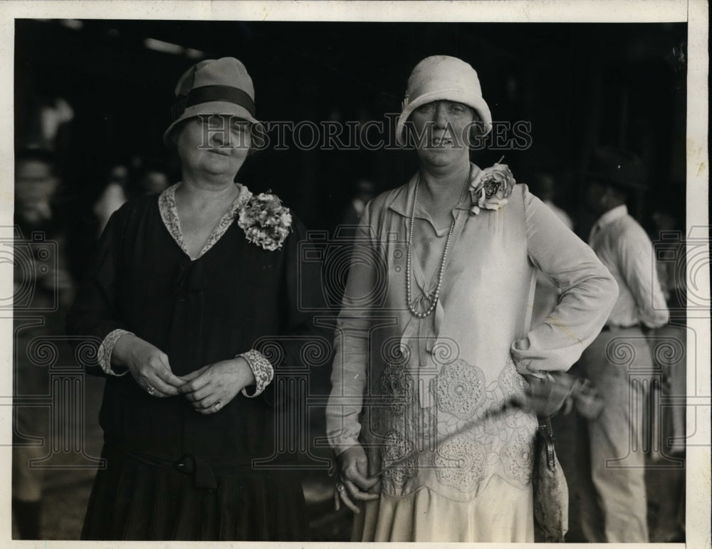 1929 Press Photo Virginia Pierson, Frances Kennedy at National Democratic Conv.