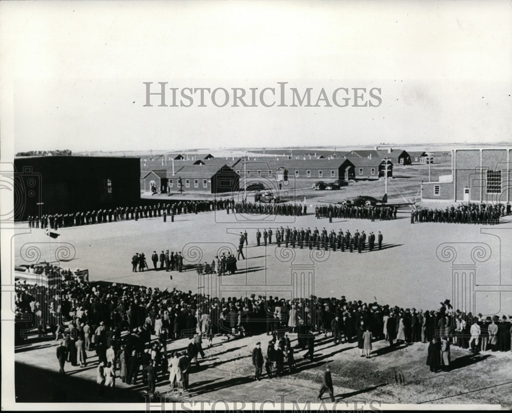 1941 Press Photo Duke, Duchess of Windsor Attend Canadian Air Force Ceremony