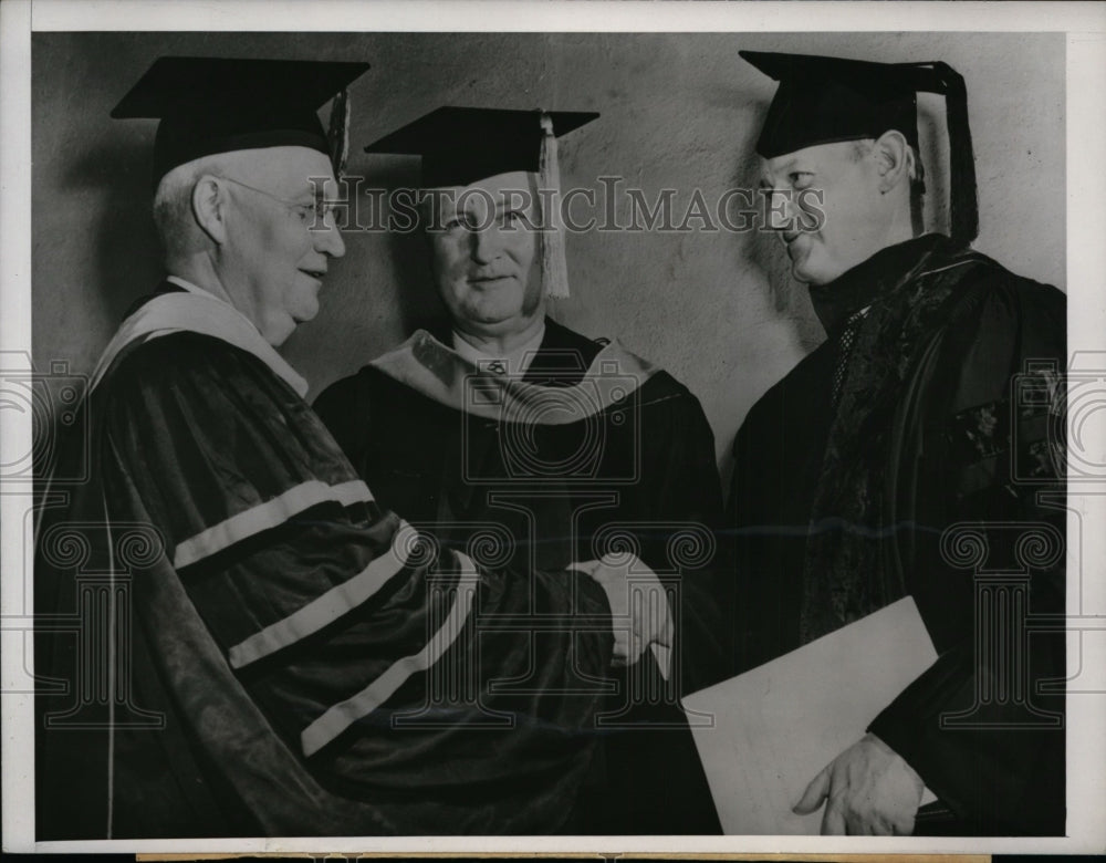 1945 Press Photo John W. Thomas, John S. Knight Given Akron University Degrees