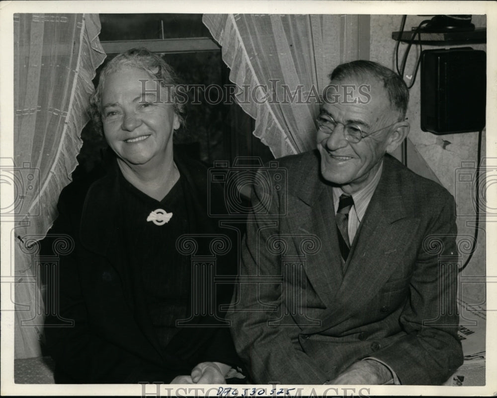 1939 Press Photo Mr & Mrs Nimpfer Smiling After Their Recent Remarriage