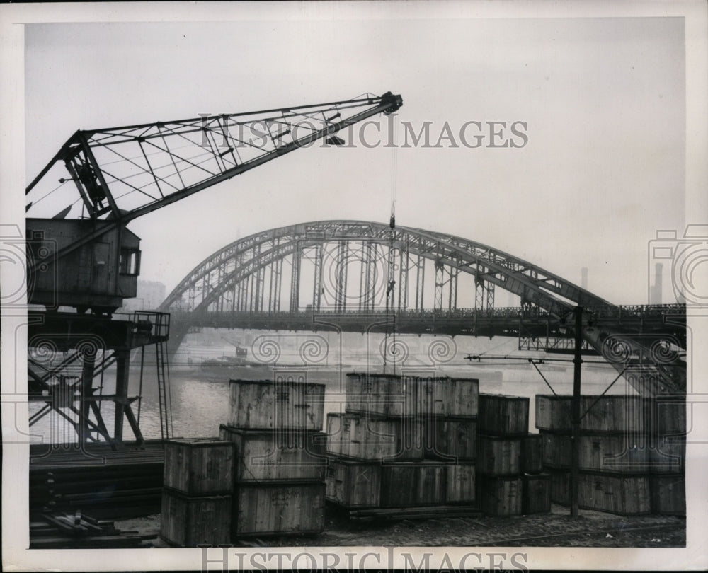 1946 Press Photo Cases of Parts for American 5 Ton Trucks Stacked Quai De La Rap