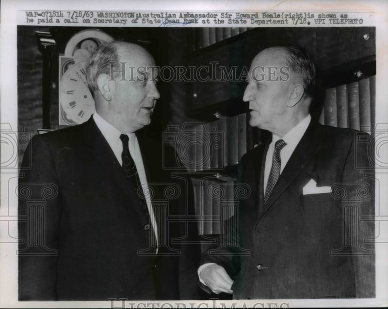 Load image into Gallery viewer, 1963 Press Photo Australian Amb Sir Howard Beale &amp; Secretary of State Dean Rusk
