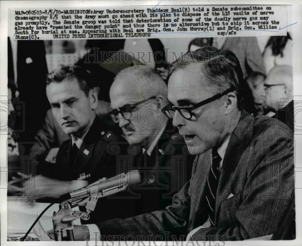 1970 Press Photo Army Undersecretary Thaddeus Beal & Brig Gen John Murray