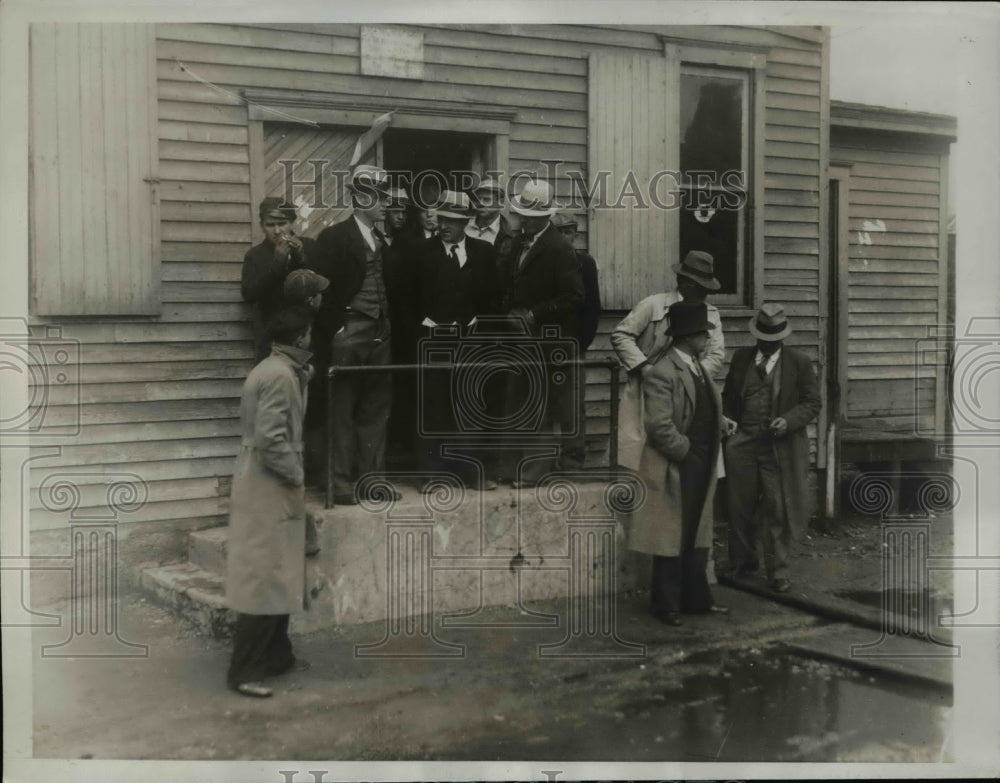 1934 Press Photo Attack During Democratic Parade Resulted in the Death of Three