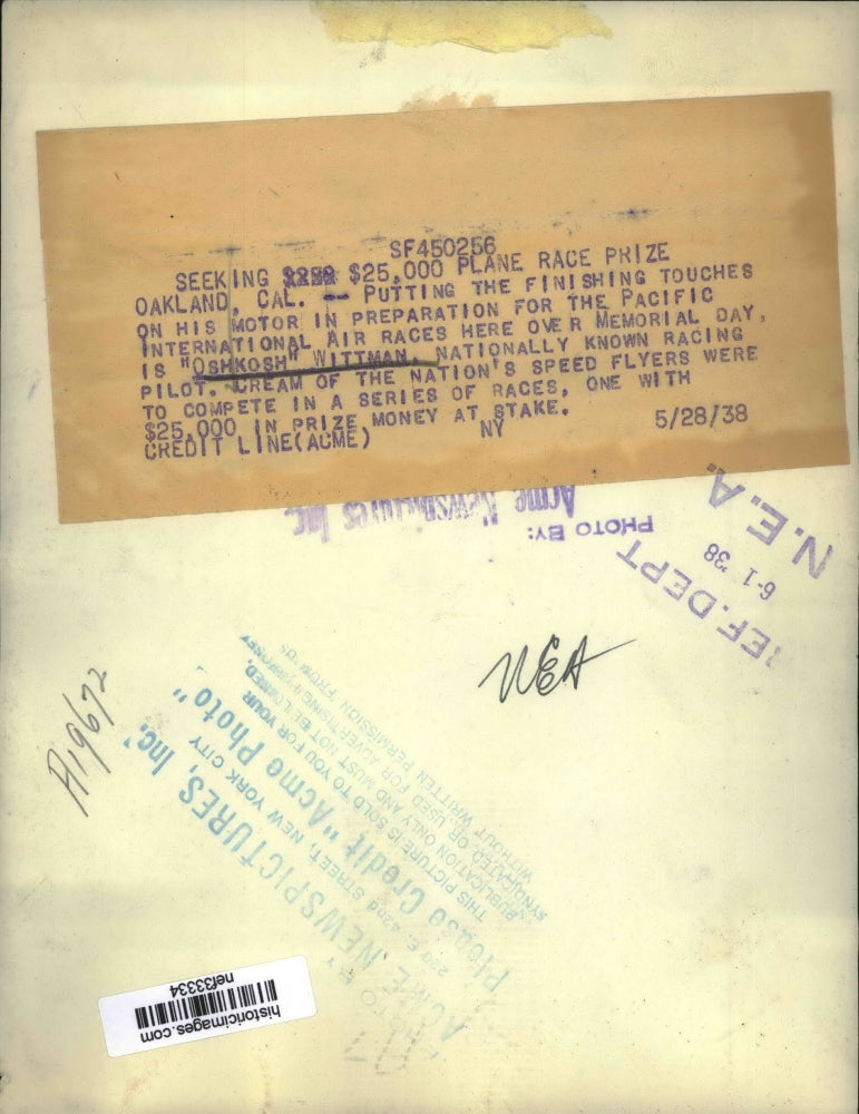 1938 Press Photo "Oshkosh" Wittman, Pilot Working on Plane - nef33334