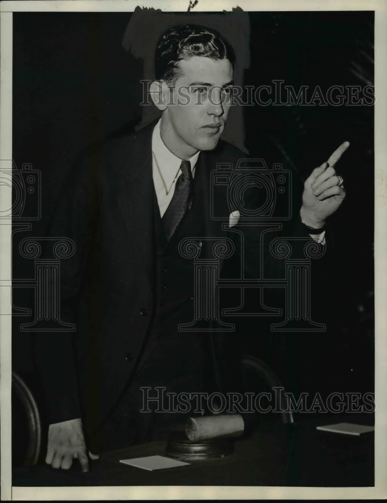 Load image into Gallery viewer, 1933 Press Photo John W. Driskill at Washington Liquor Hearing - nef33448
