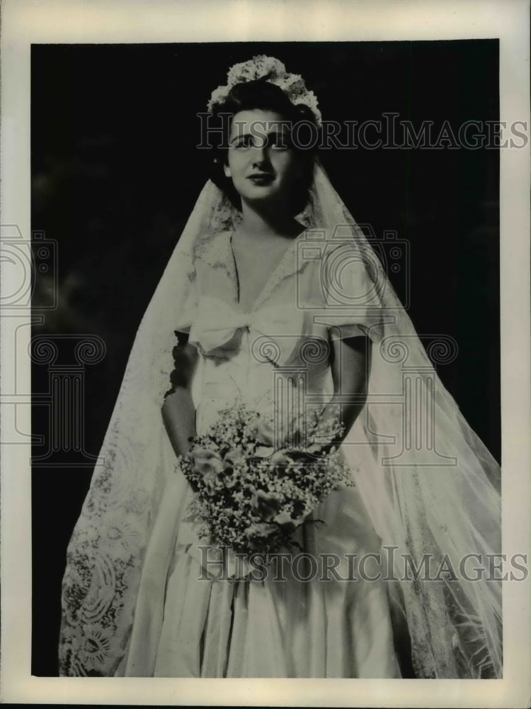 1941 Press Photo Marian E. Sulzberger in Wedding Gown - nef33504