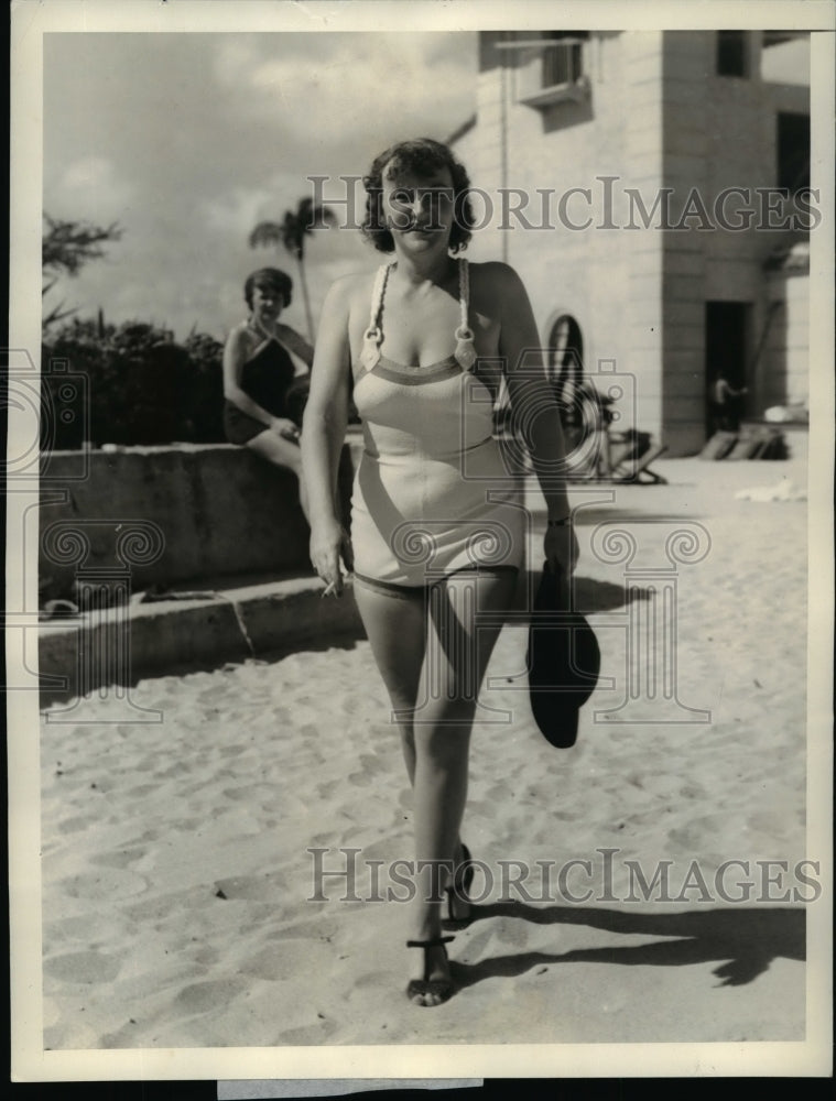 1935 Press Photo Mrs. Peter Van Horn at Miami biltmore Hotel - nef33514