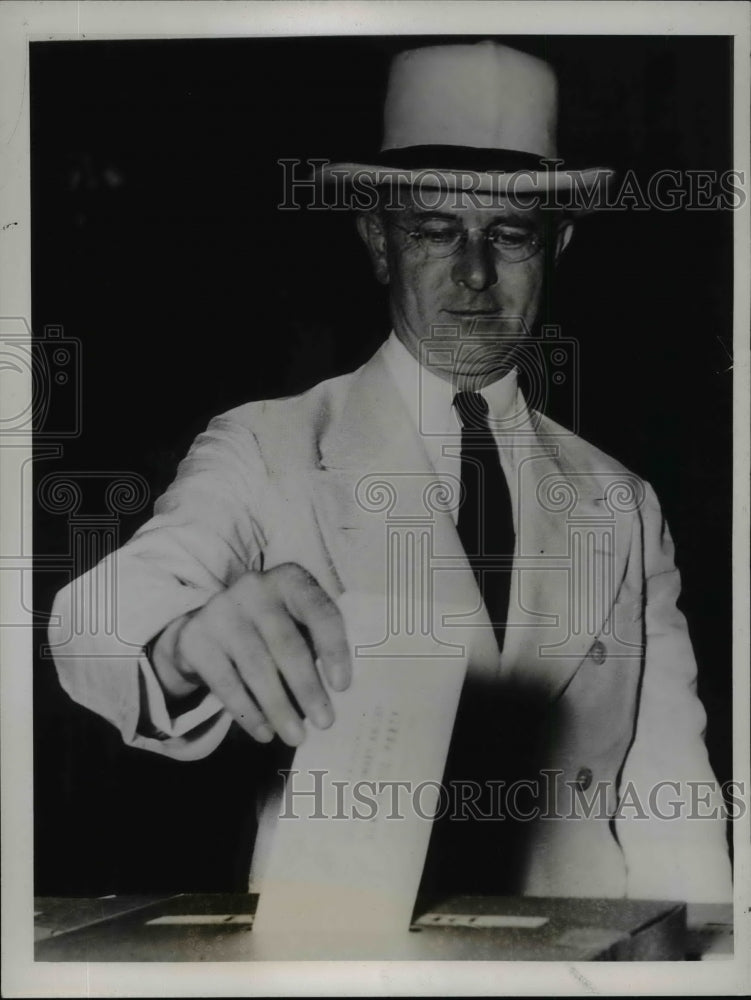 1938 Press Photo Charles Sawyer Takes Early Lead Over Gov. Martin L. Davey