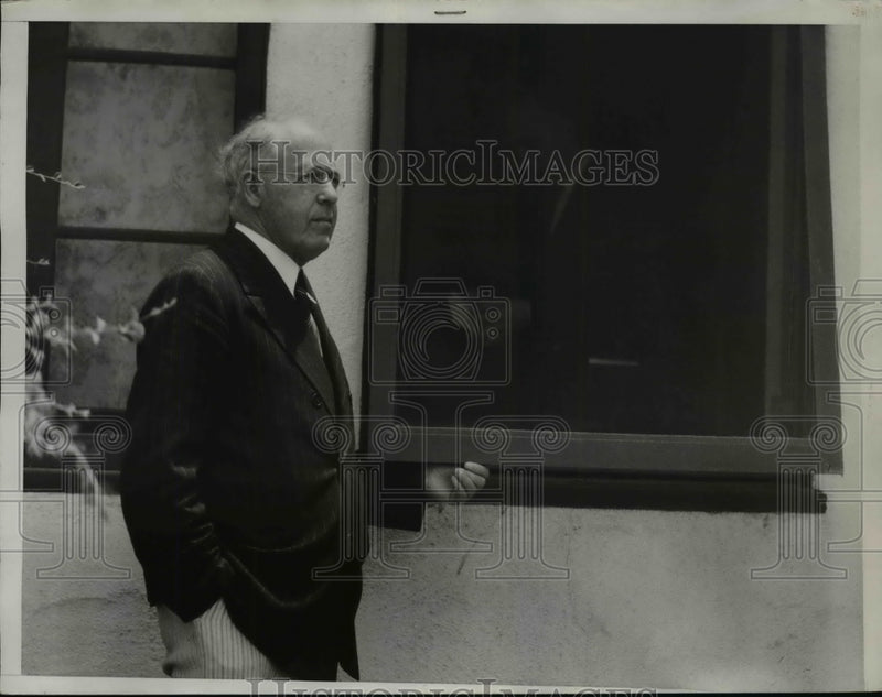 Load image into Gallery viewer, 1934 Press Photo Axe Murdered Bodies of Mrs. Carrie Payne and Son Robert Found
