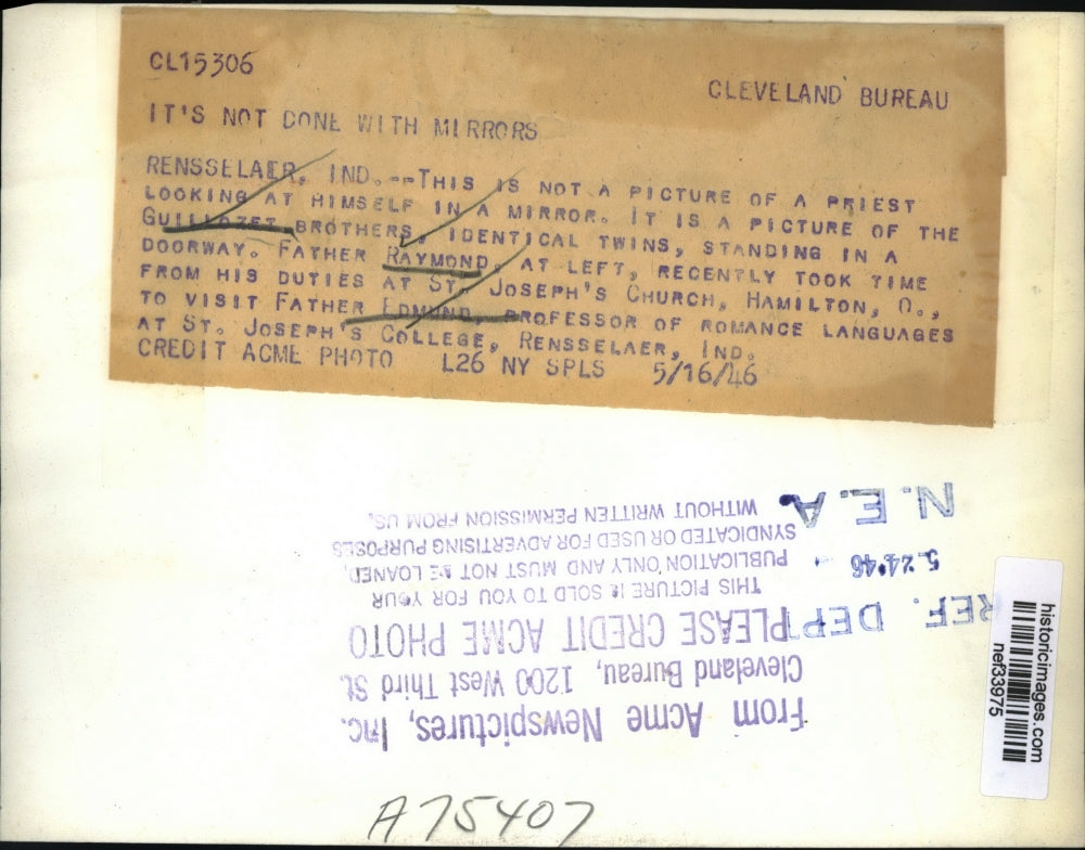 1946 Press Photo Identical Brothers in the Priesthood, Ray and Edmond Guillozet