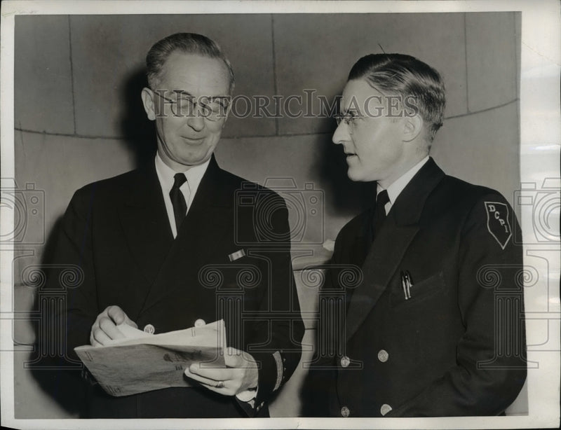 Load image into Gallery viewer, 1944 Press Photo Jail Officials Testify in Sedition Trial of 30 Defendants
