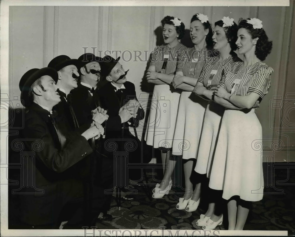 1943 Press Photo Men of S.P.E.B.S.Q.S.A met in Chicago for fifth Convention