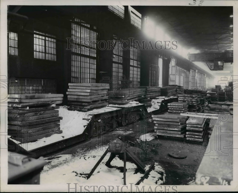1951 Press Photo Mill Steel Slab to 98-inch Strip Mill of Republican Steel