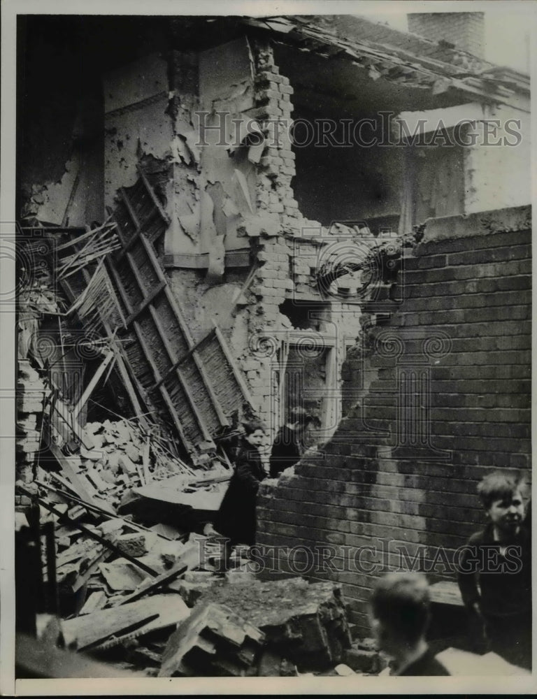 Load image into Gallery viewer, 1941 Press Photo Liverpool, England Damaged in German Raid - nef34295
