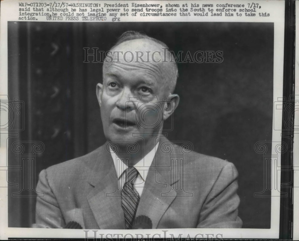 1957 Press Photo Dwight Eisenhower at News conference, Washington, D.C.