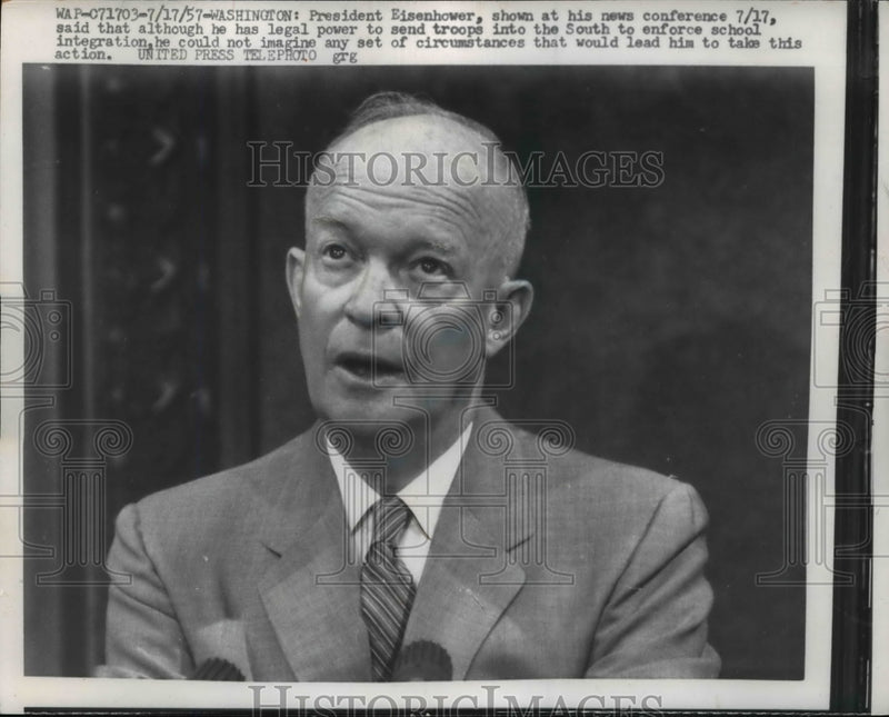 Load image into Gallery viewer, 1957 Press Photo Dwight Eisenhower at News conference, Washington, D.C.
